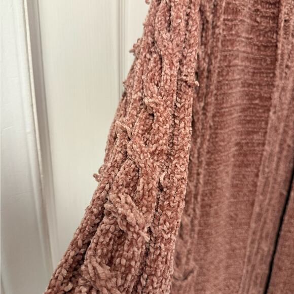 Fashion Nova Lounge Crop Top and Shorts Set - Picture 10 of 14